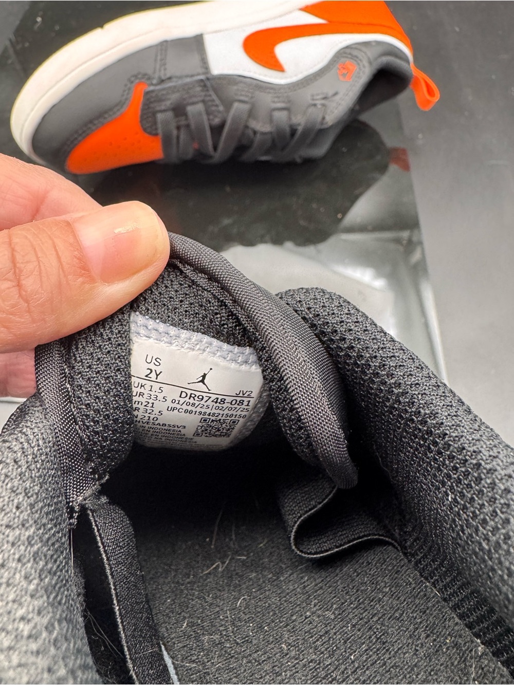 Jordan 1 low Alt  Black and Orange size 2 - Picture 6 of 6